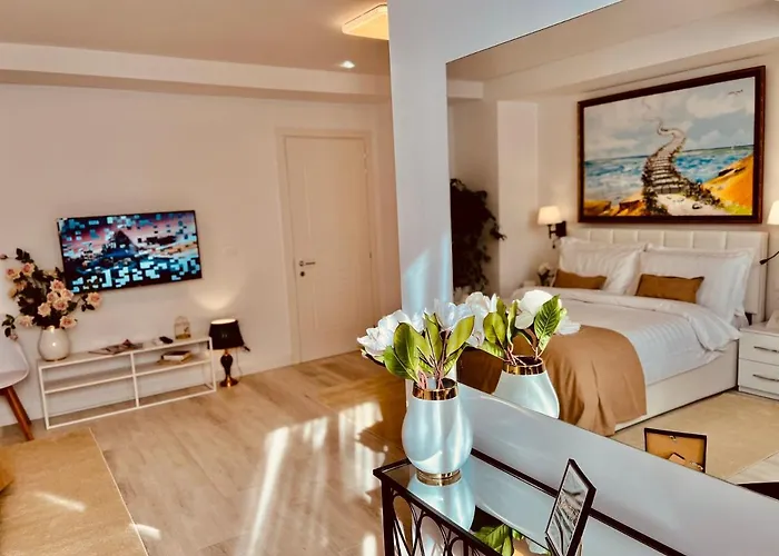 Leo's Garden View Agim Kadrimi *