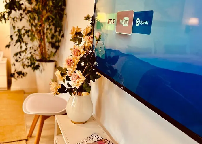 Leo's Garden View Agim Kadrimi Διαμέρισμα